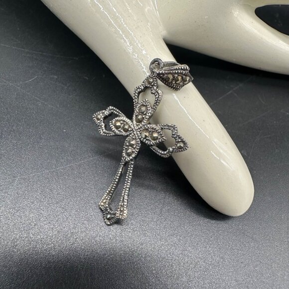 Vintage Marcasite Sterling Silver Cross Pendant Charm 925 Crucifix Religious - Picture 1 of 6